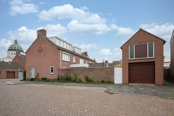Medium property photo - Vader Vincentiusstraat 22, 4731 JP Oudenbosch
